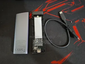 TwinMOS AlphaPro 256GB M.2 NVME With Ugreen CM767 Enclosure