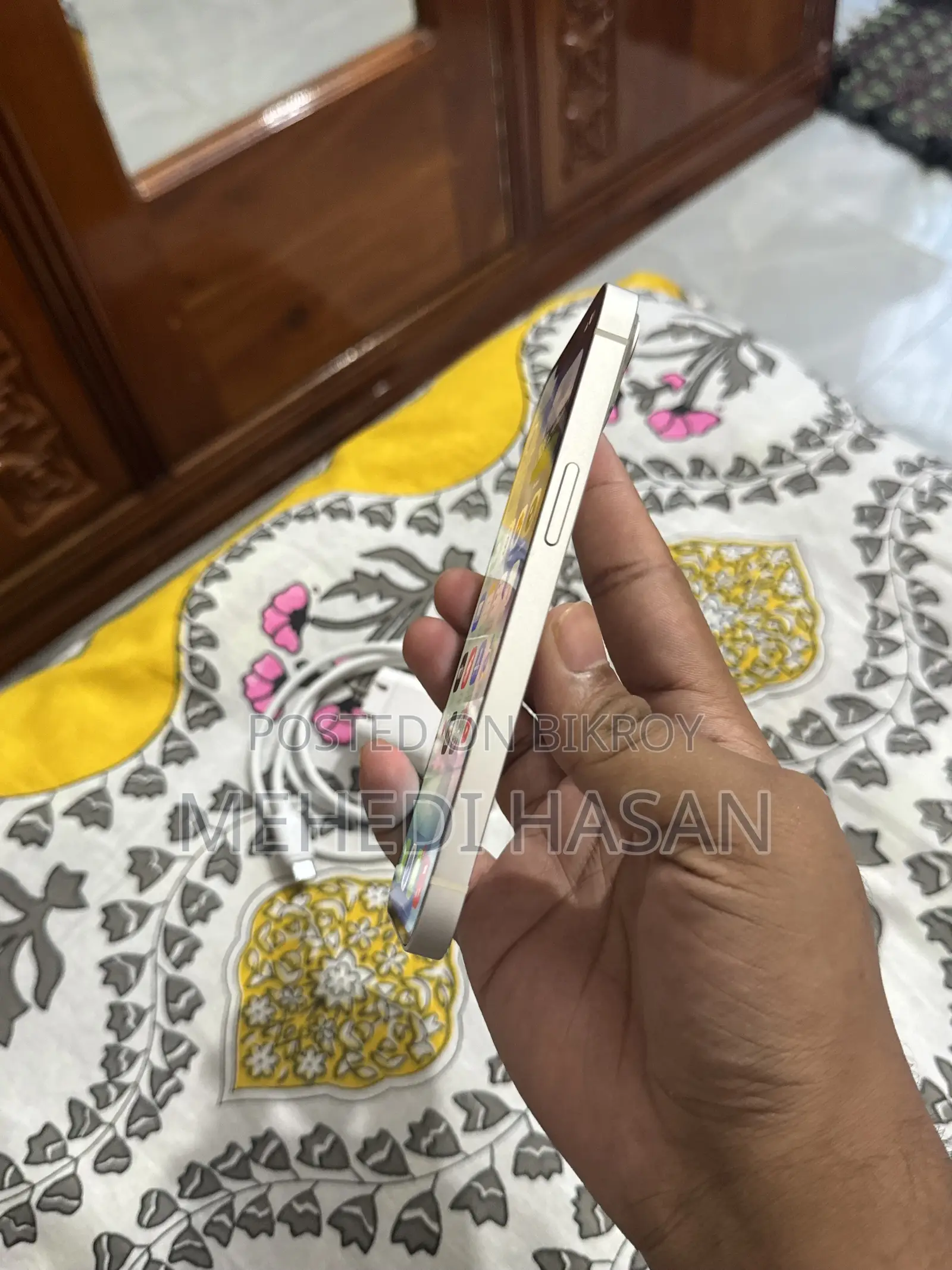 New Apple iPhone 13 128 GB White