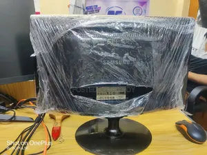 19 Inch Monitor