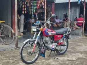 Honda CG110 2000 Red