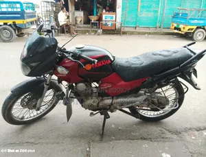 Yamaha 2012 Red