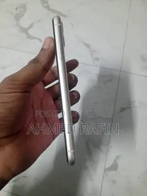 অ্যাপল আইফোন ১১ ১২৮ জিবি হোয়াইট