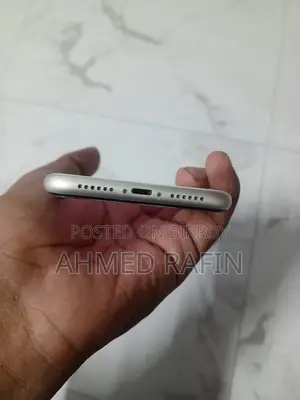 অ্যাপল আইফোন ১১ ১২৮ জিবি হোয়াইট