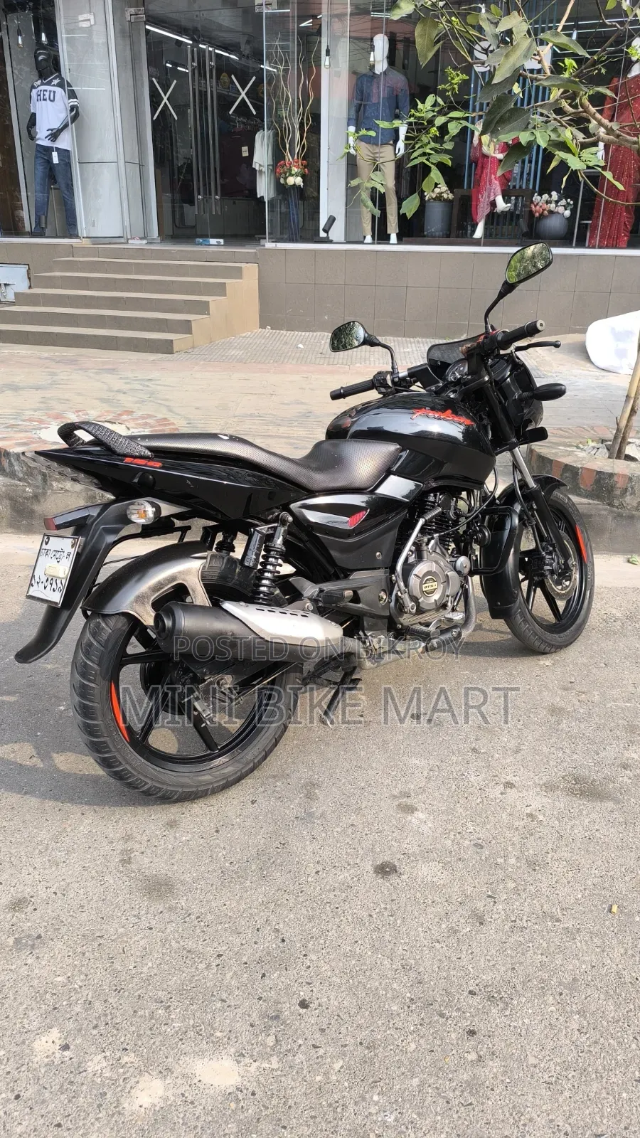 Bajaj Pulsar 150 2023 Black