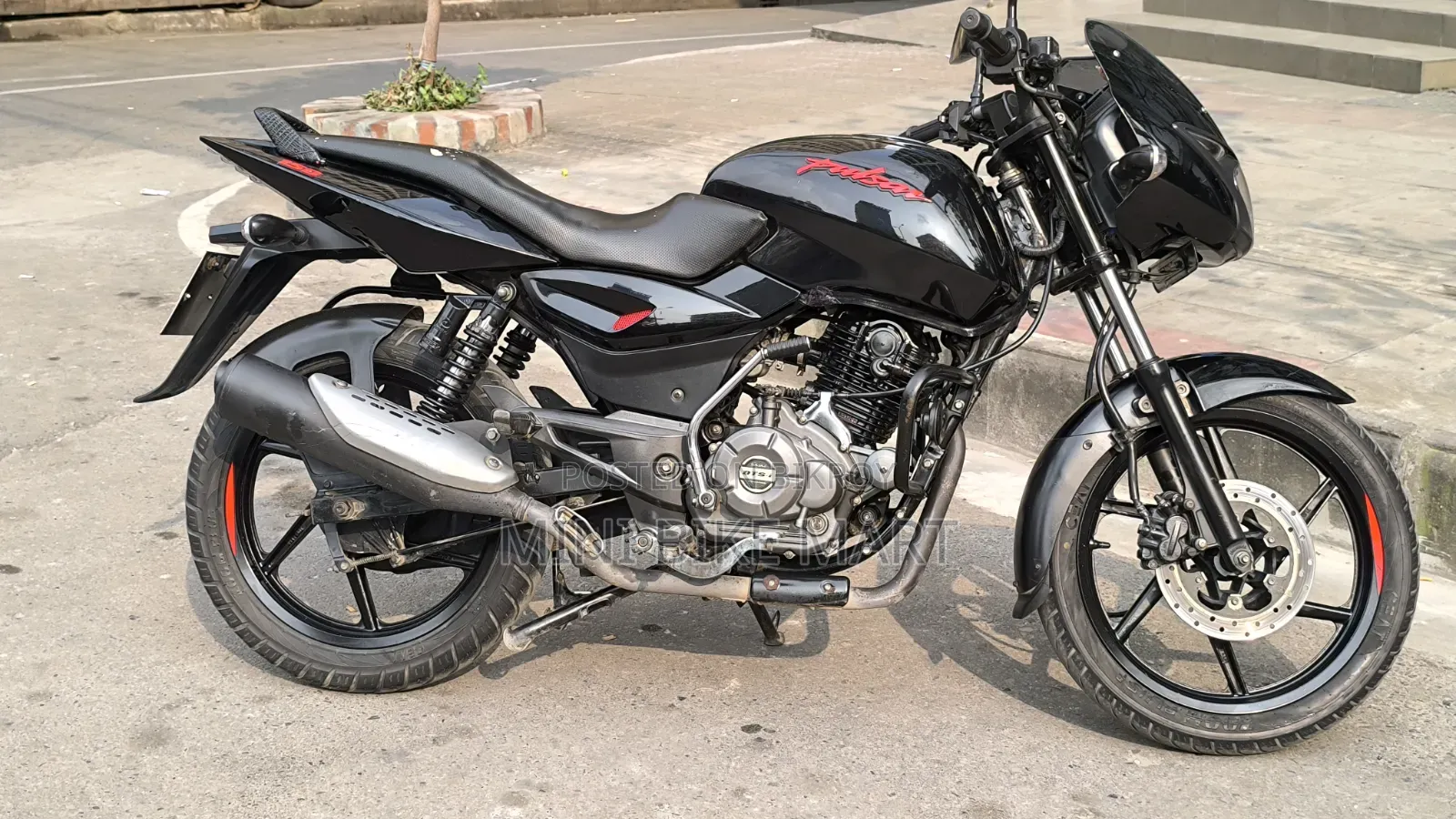 Bajaj Pulsar 150 2023 Black