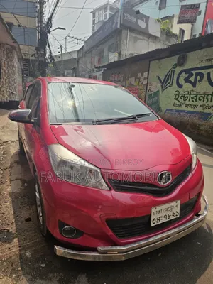 Toyota Vitz 1.3 FWD 5dr 2012 Pink