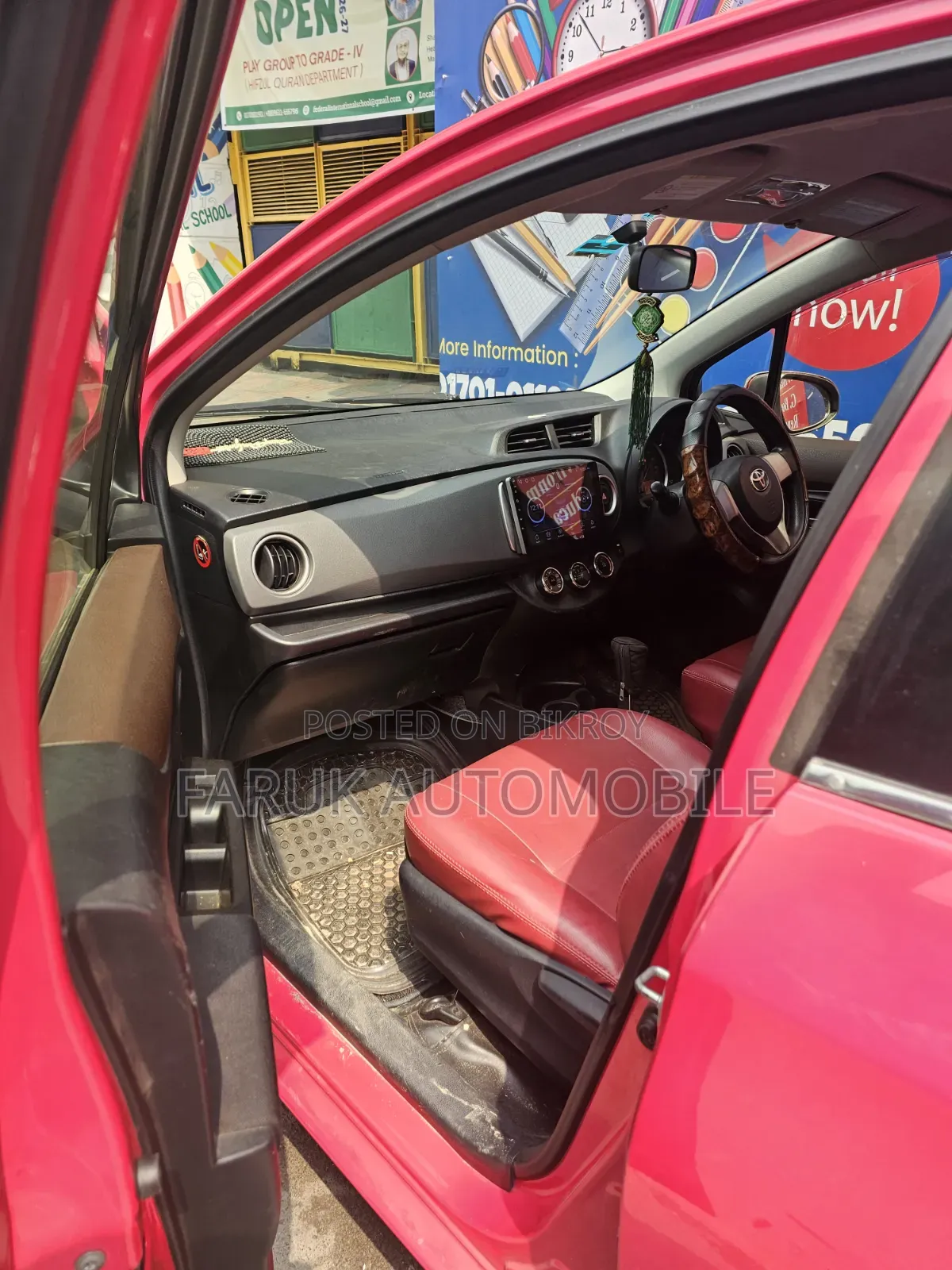Toyota Vitz 1.3 FWD 5dr 2012 Pink