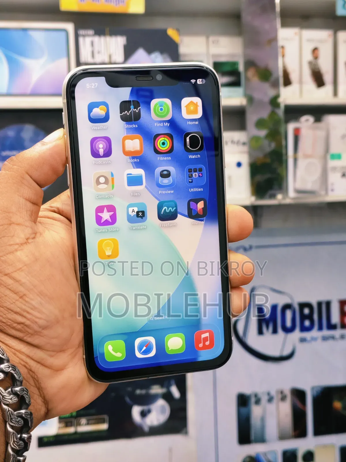 অ্যাপল আইফোন ১১ ১২৮ জিবি হোয়াইট