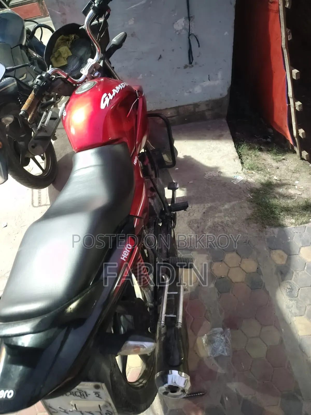 Hero Glamour 2015 Red