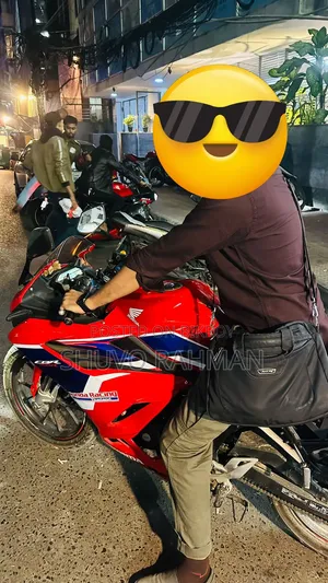 Honda CBR 2021 Red