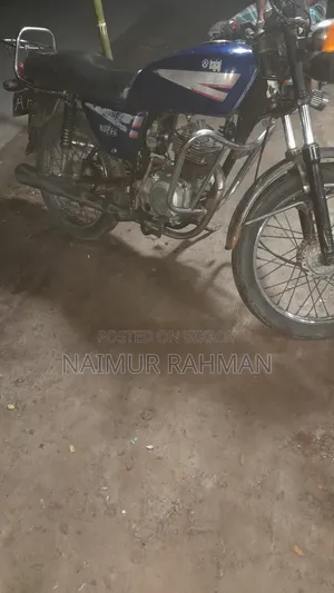 বাজাজ বক্সার ১০০ ২০০০ ব্লু