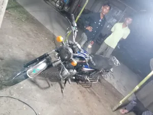 বাজাজ বক্সার ১০০ ২০০০ ব্লু
