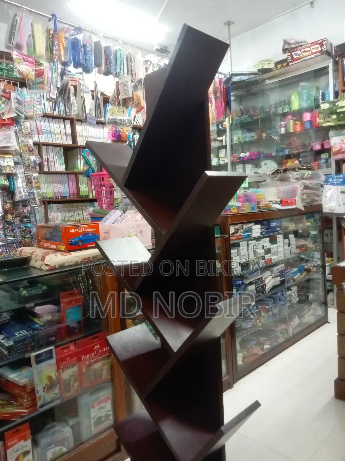উন্নত মানে বুক সেলফ খুচরা ও পাইকারি বিক্রয় করা হয়।