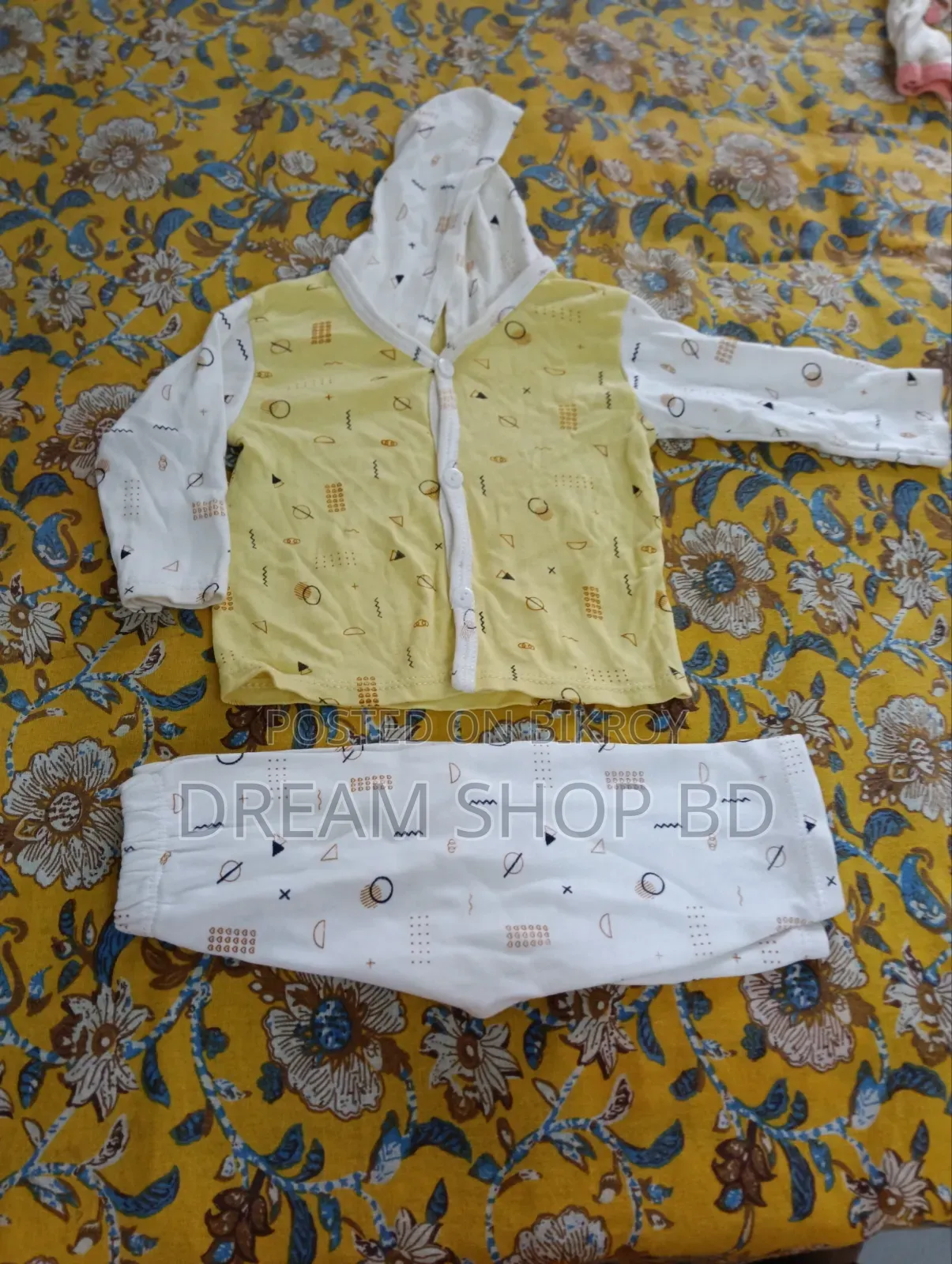 Newborn's (0-4 Months) Hoodie With Pants