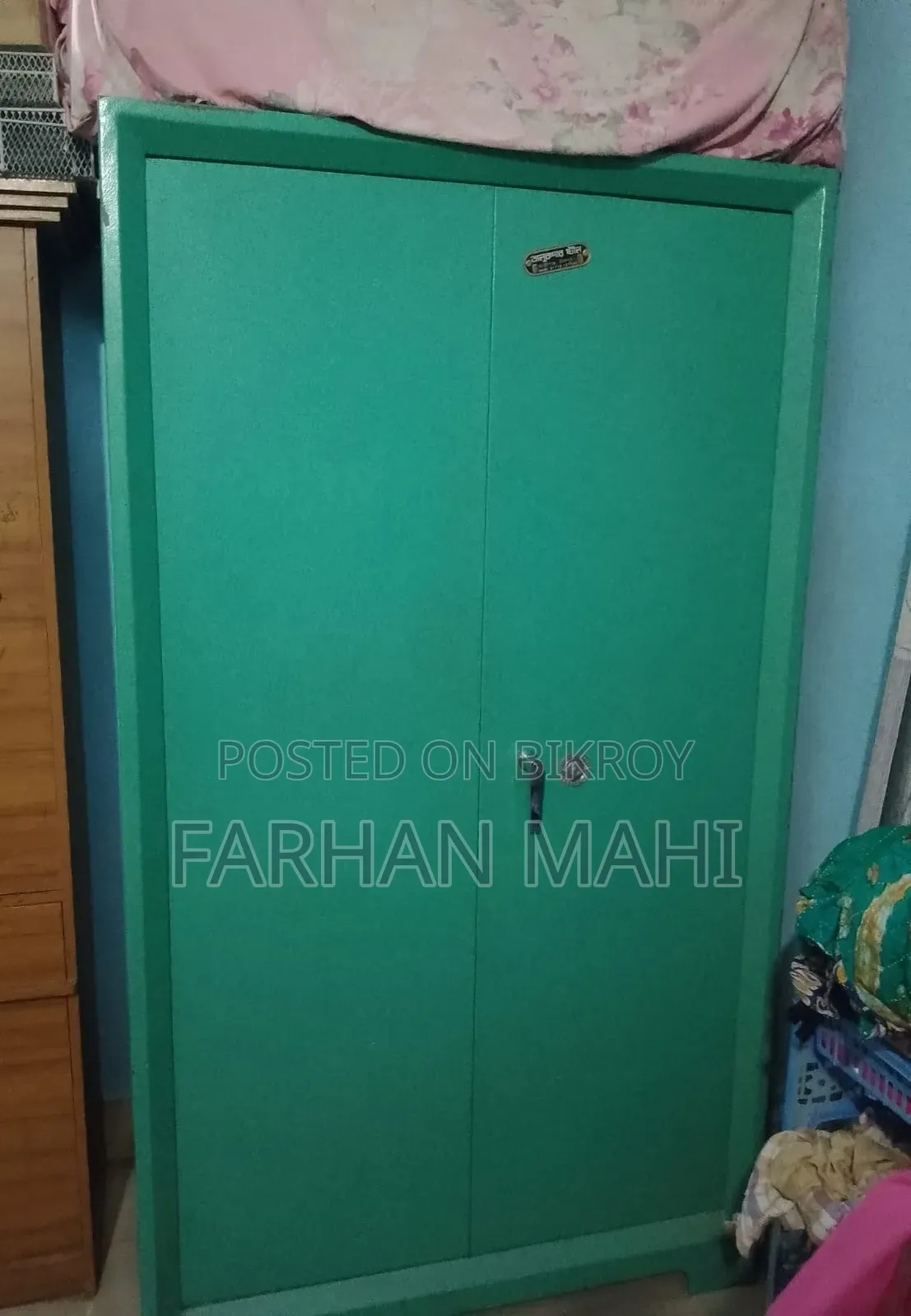 আলমারি বিক্রি হবে