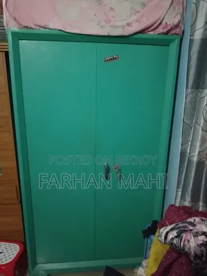 আলমারি বিক্রি হবে