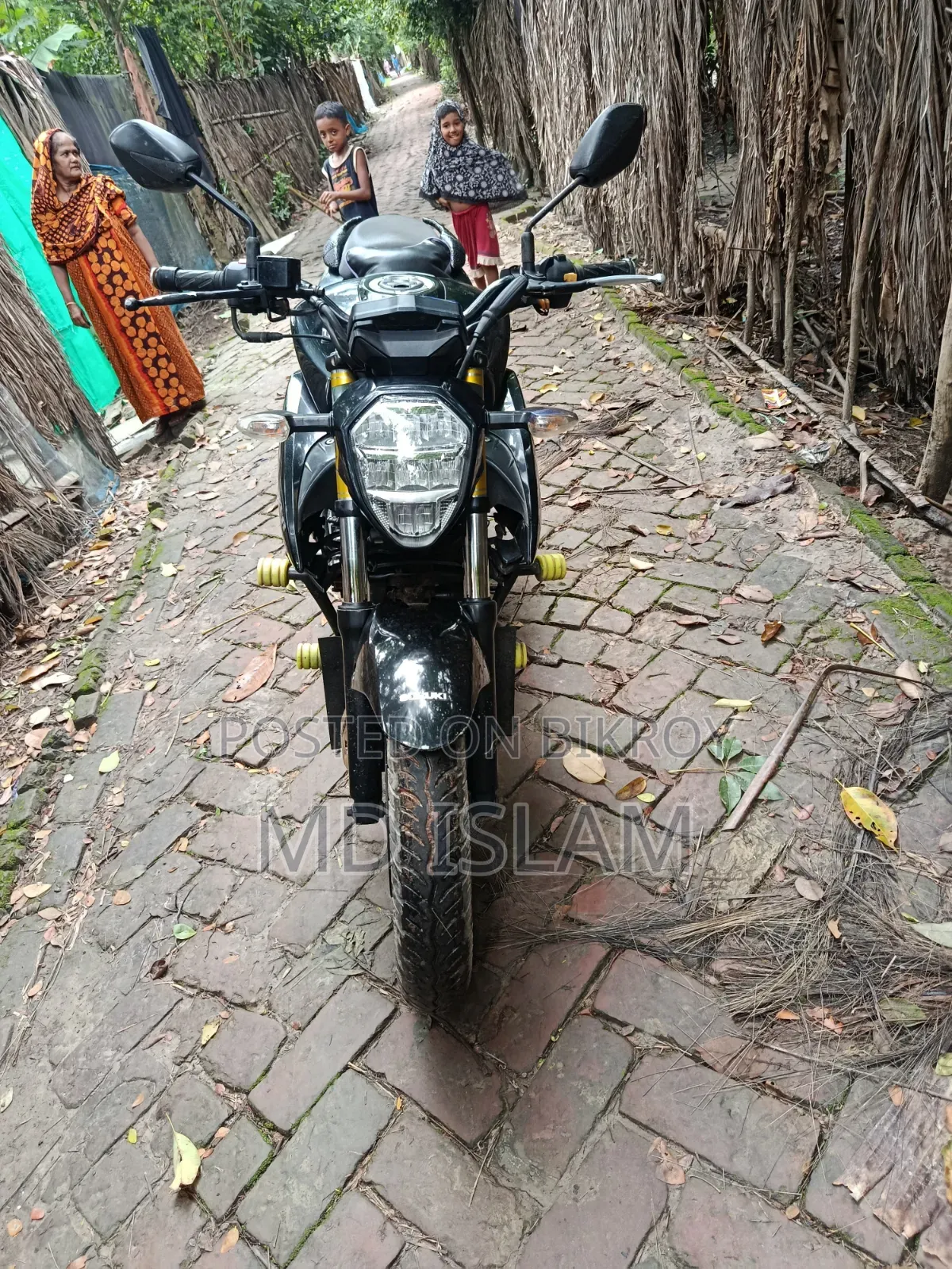 সুজুকি জিক্সার ২০২১ কালো