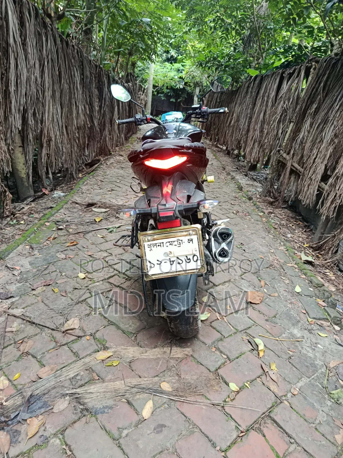 সুজুকি জিক্সার ২০২১ কালো