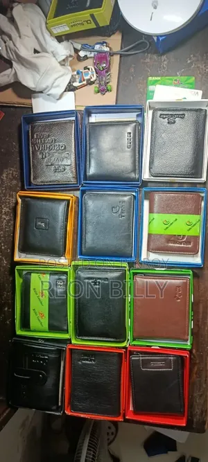 লেদার ওয়ালেট