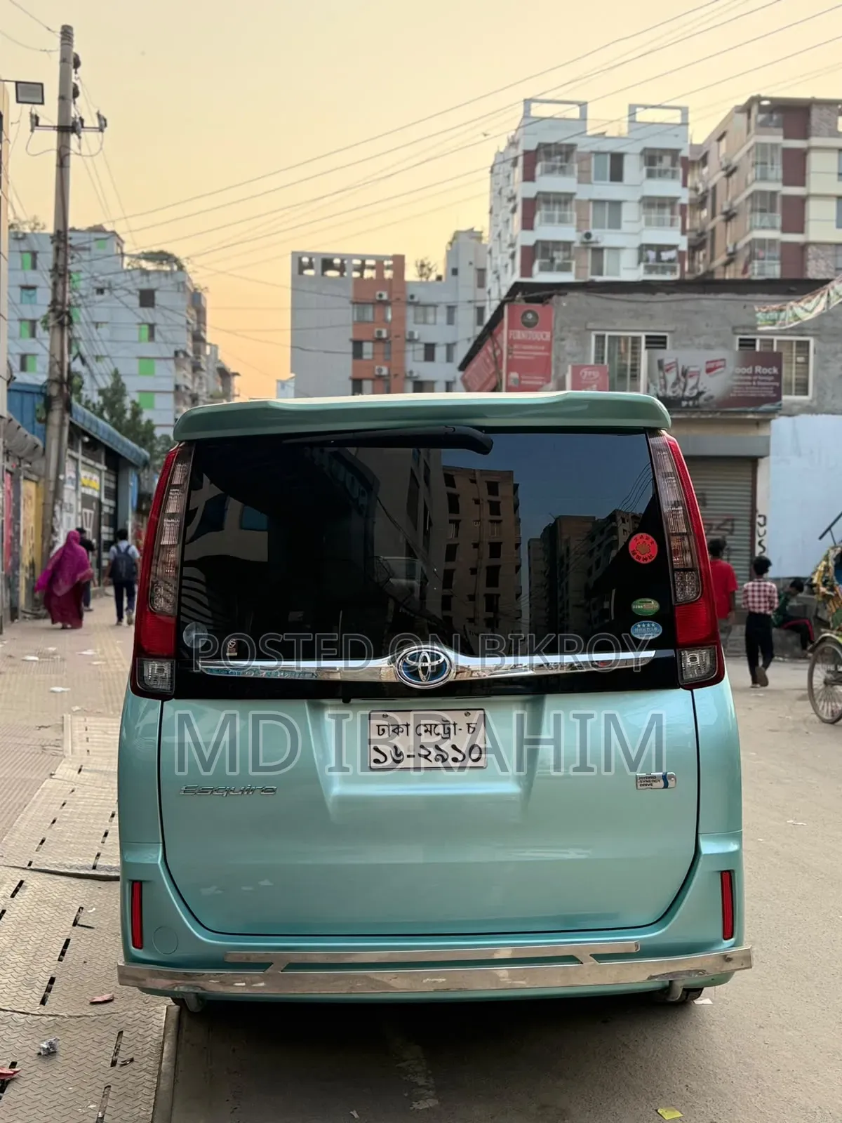 Toyota Noah 2.0 Four Wheel Drive (8 Seater) 2015 Blue
