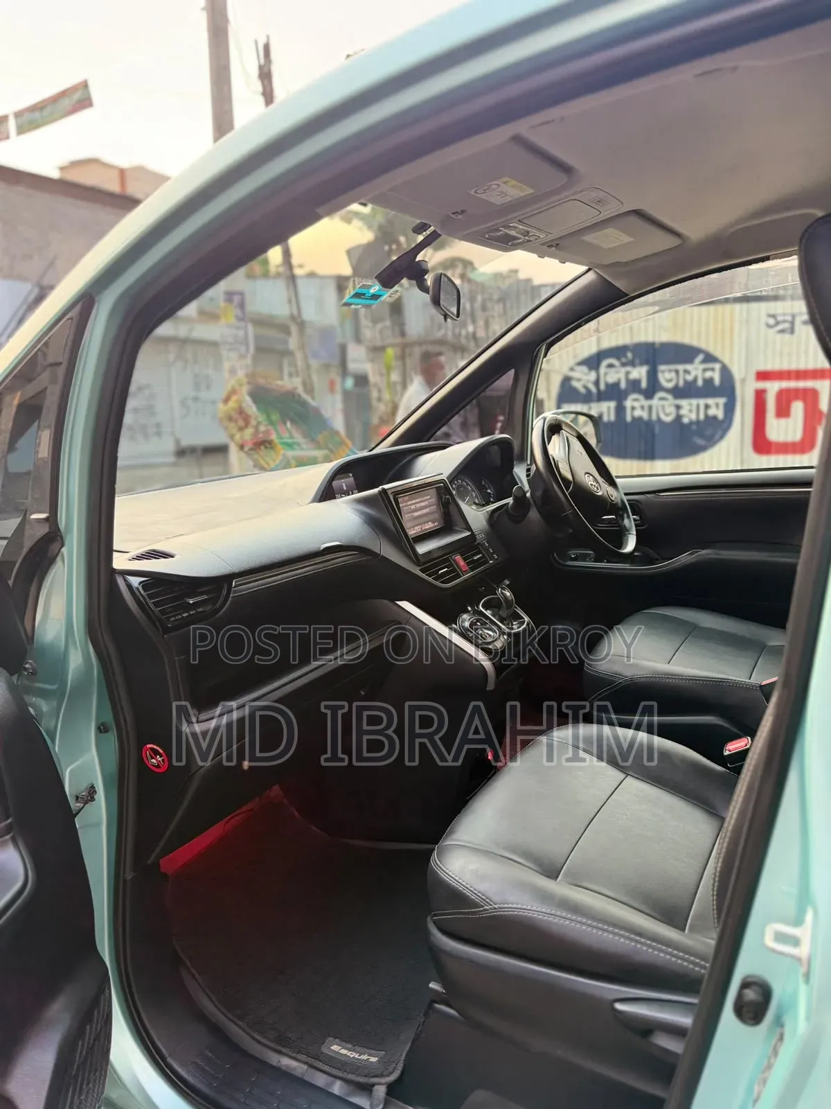 Toyota Noah 2.0 Four Wheel Drive (8 Seater) 2015 Blue