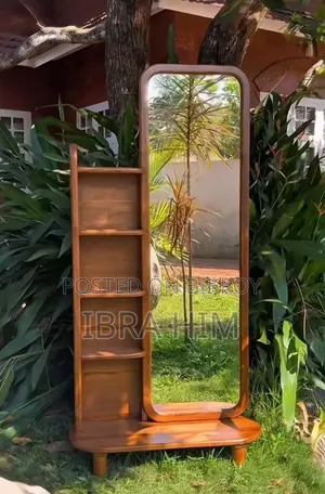 ড্রেসিং টেবিল