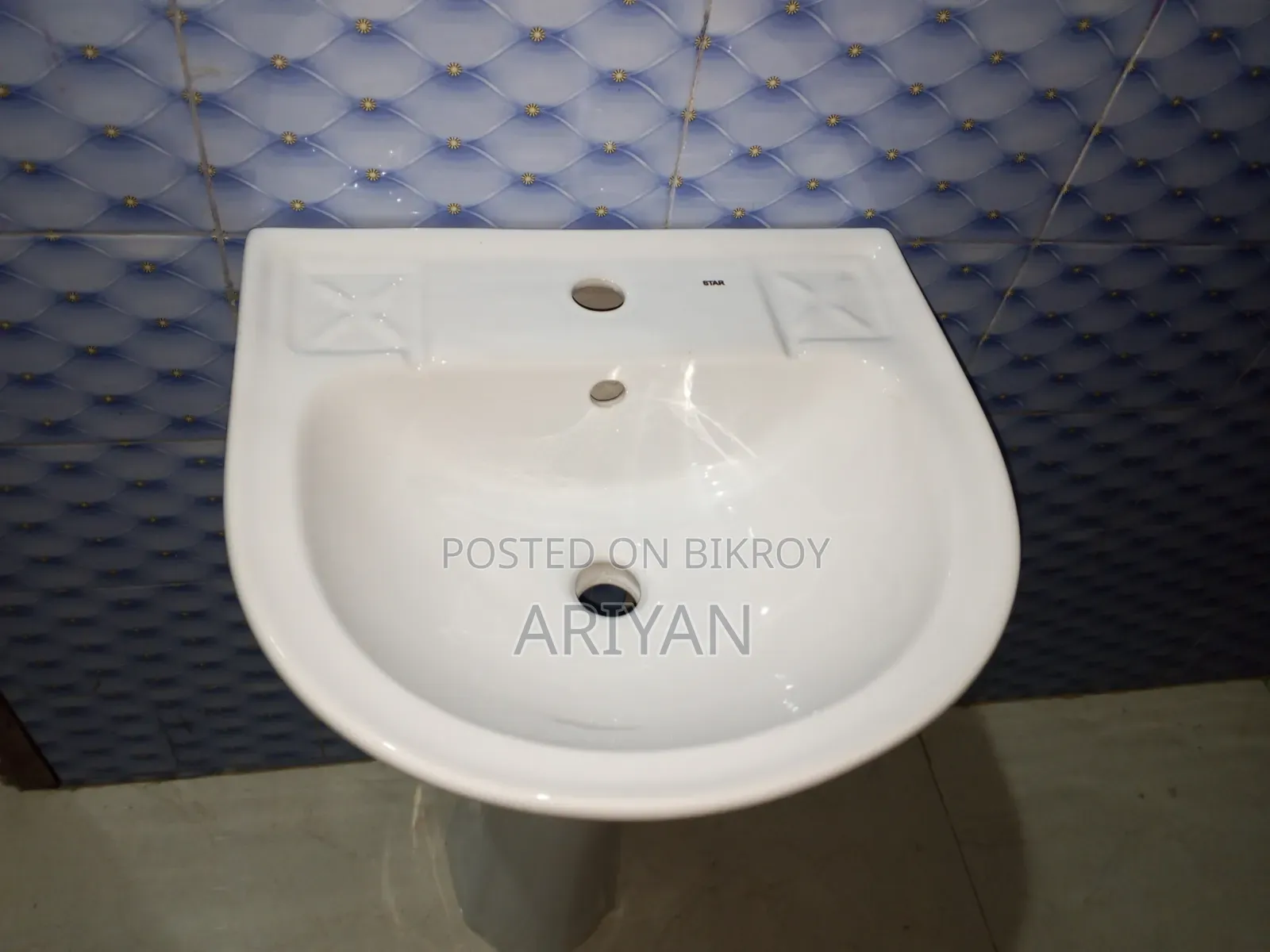Some new commode basins for sale