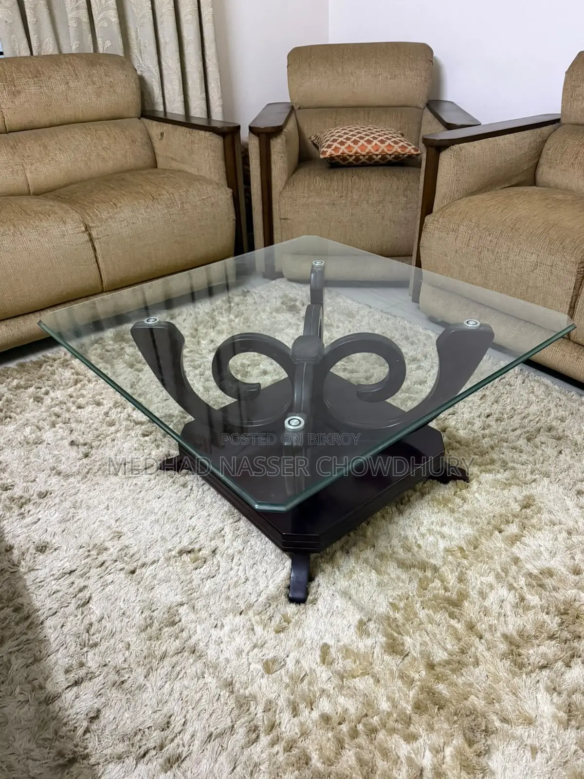 Used Living Room Set - Sofa, Table & Carpet
