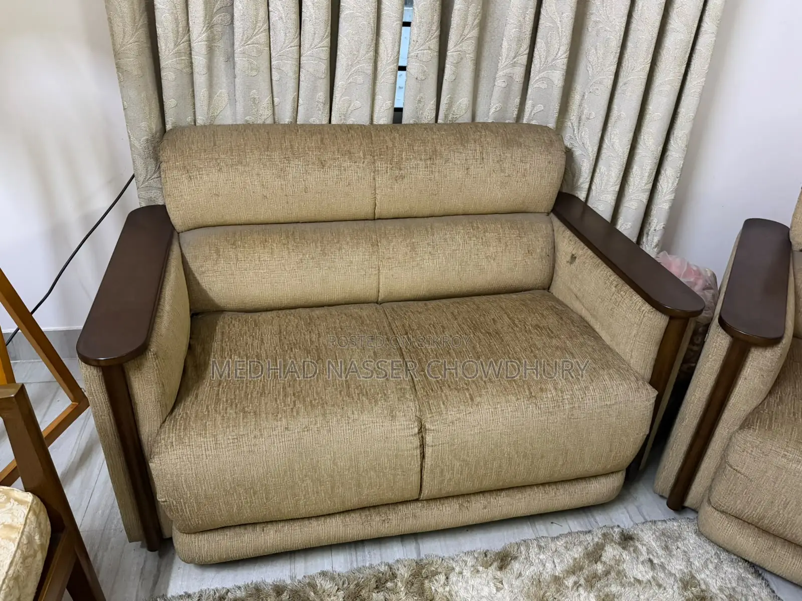 Used Living Room Set - Sofa, Table & Carpet