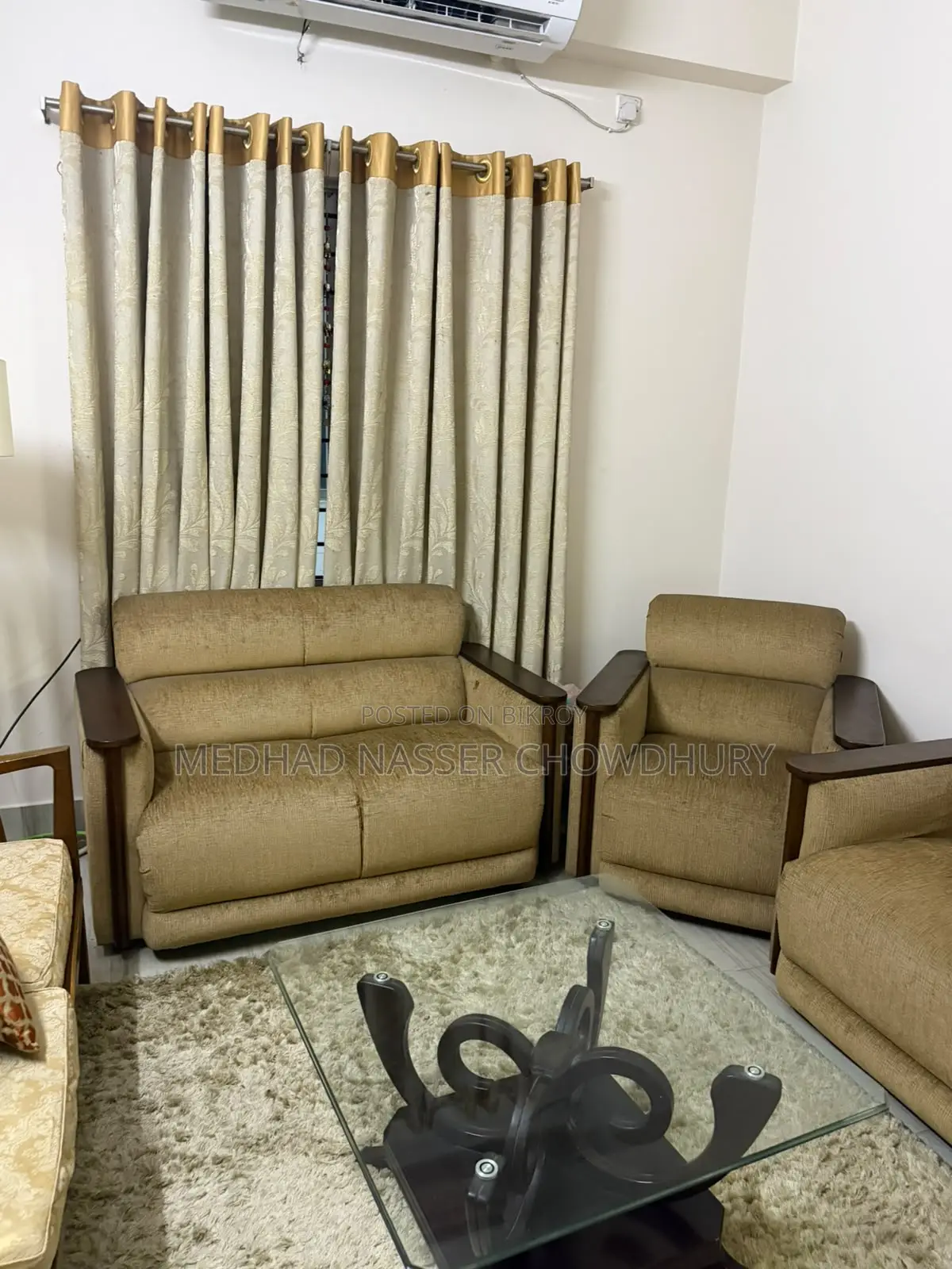 Used Living Room Set - Sofa, Table & Carpet