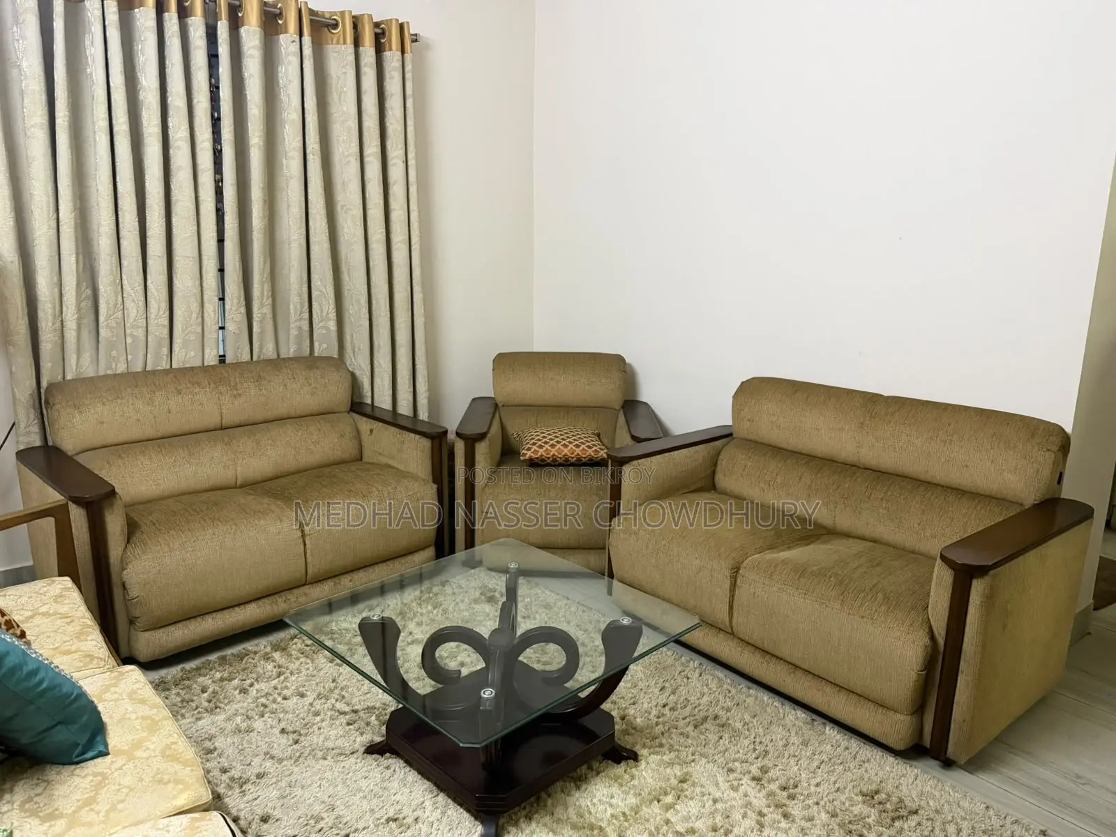 Used Living Room Set - Sofa, Table & Carpet