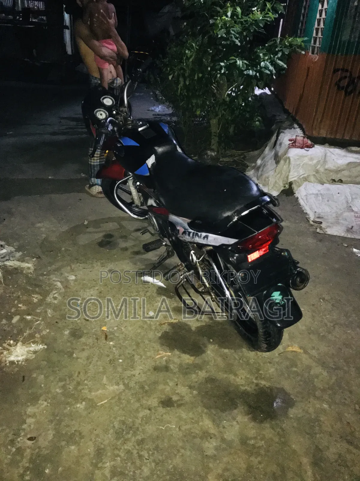 বাজাজ প্লাটিনা ১০০ ২০১৭ কালো