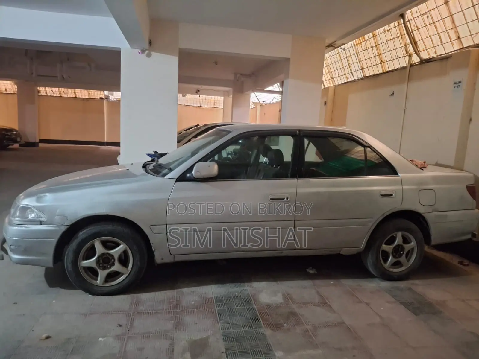 Toyota Carina 2000 Silver