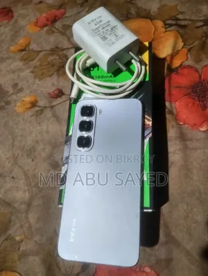 Infinix Hot 60i ১২৮ জিবি হোয়াইট
