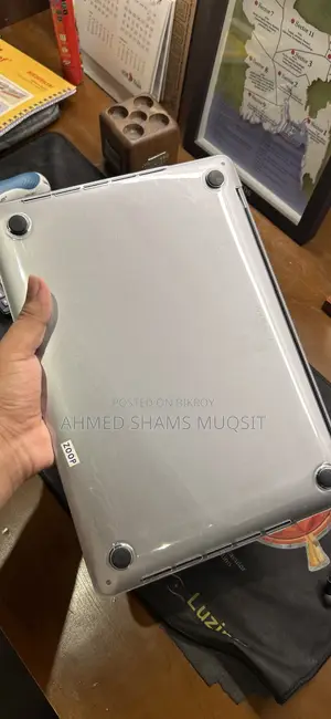 ল্যাপটপ অ্যাপল ম্যাকবুক ২০১৬ ৬জিবি ইন্টেল কোর আই৭ এসএসডি ২৫৬জিবি