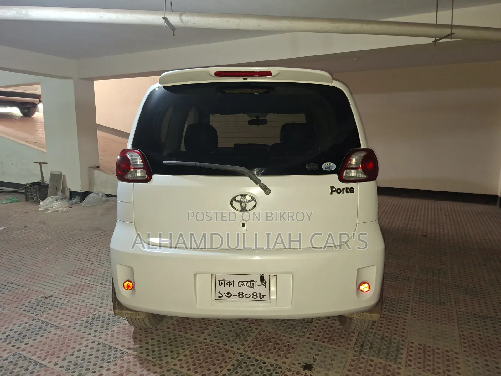 Toyota Porte 1.3 Front-Wheel Drive 2009 Pearl