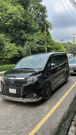 Toyota Esquire 1.8 Front-Wheel Drive Hybrid (7-seater) 2017 Black