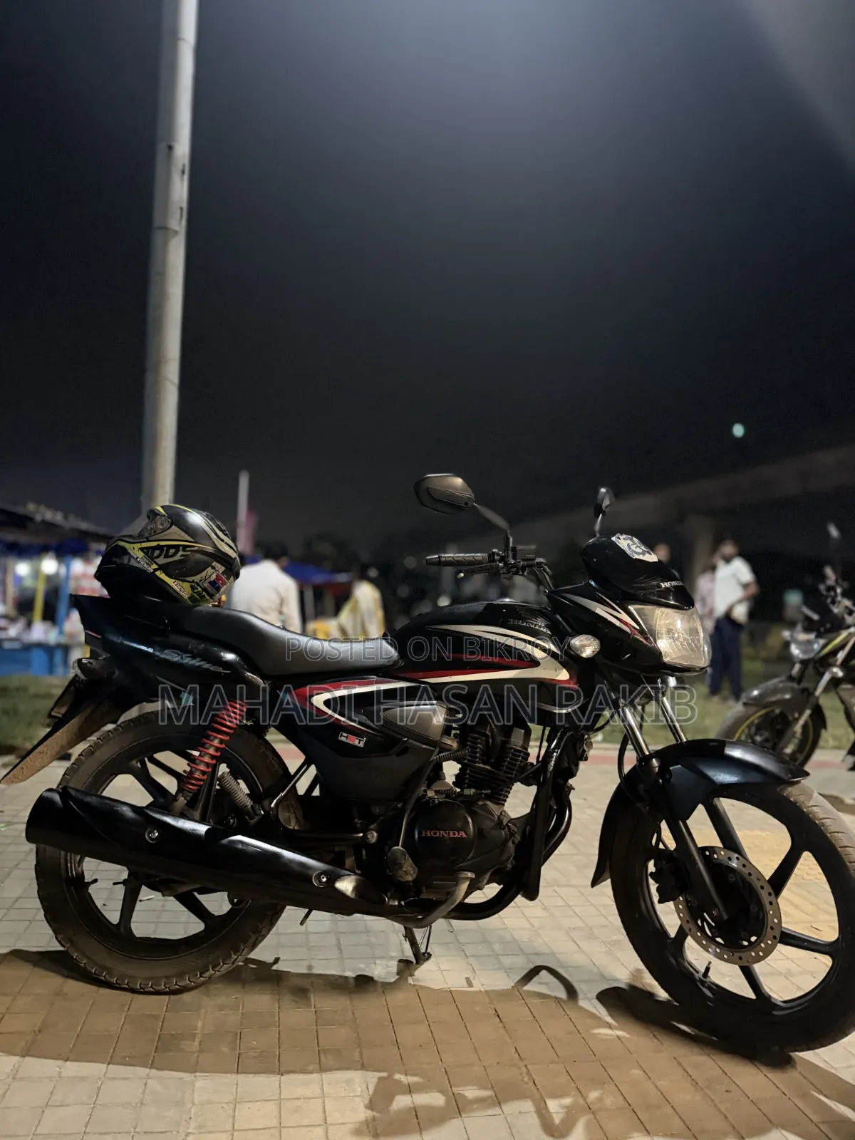 হোন্ডা সিবি ২০১৭ কালো
