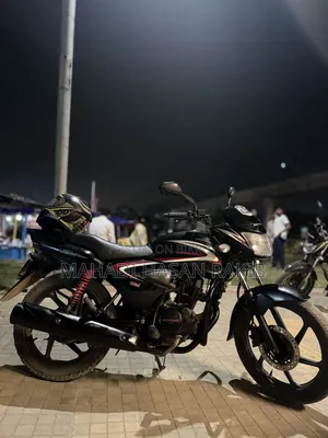 হোন্ডা সিবি ২০১৭ কালো