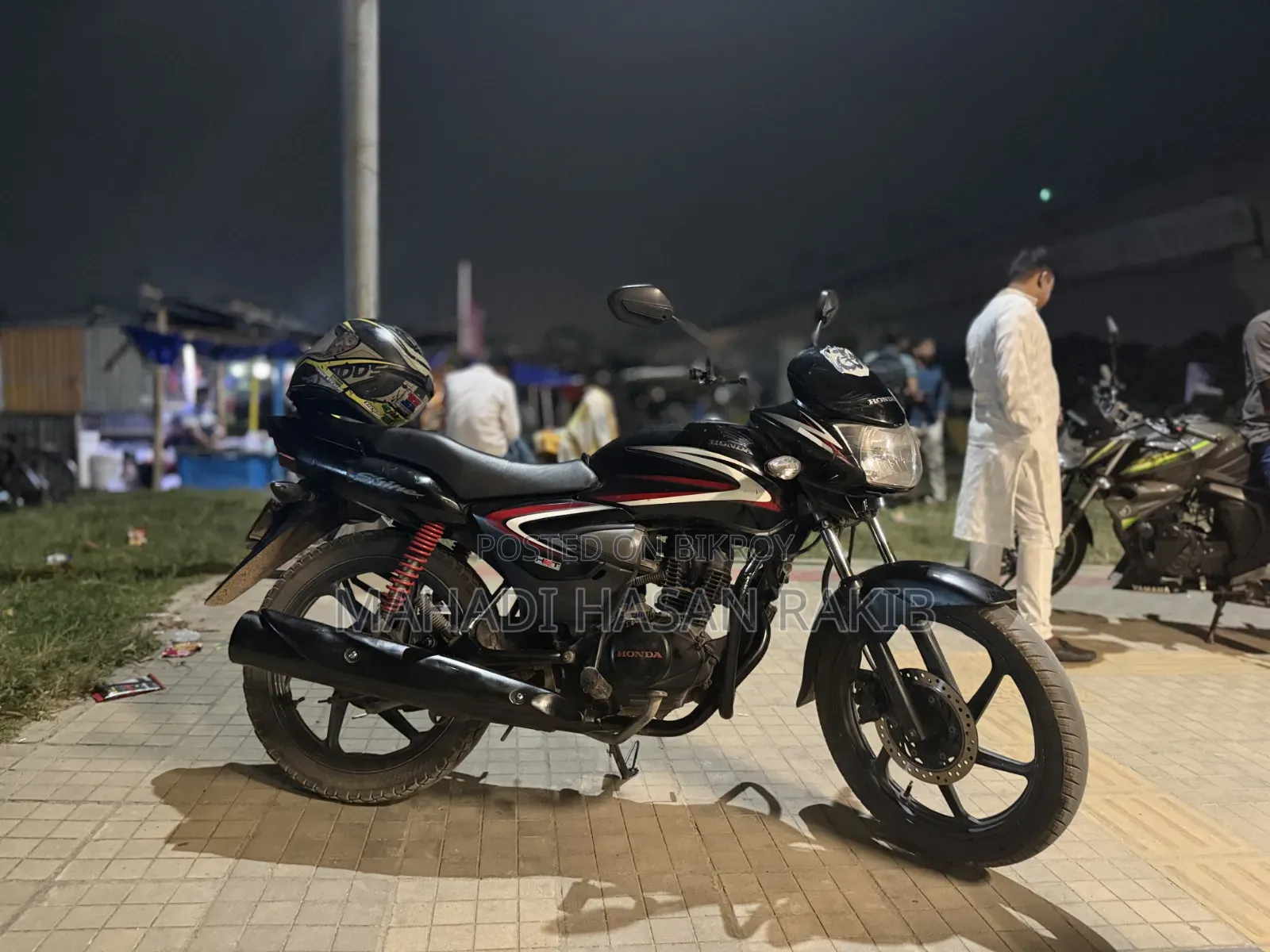 হোন্ডা সিবি ২০১৭ কালো