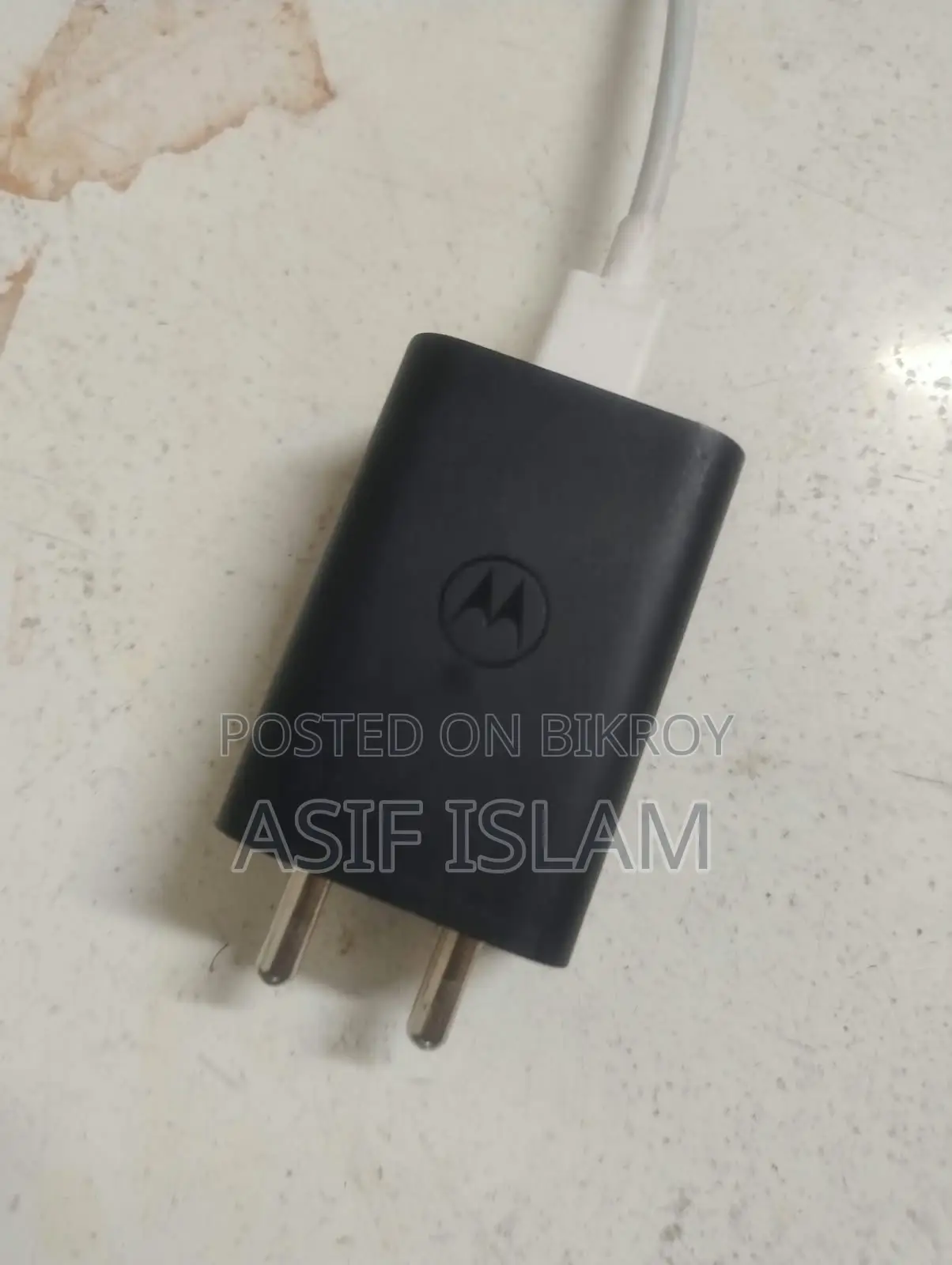 মোটরসাইকেল মোটো জি৮৪ ৫জি ২৫৬ জিবি সাদা