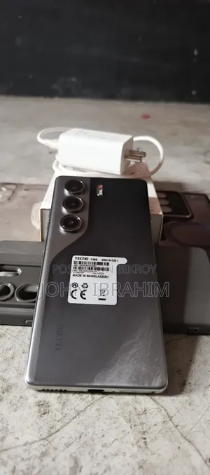 নতুন টেকনো ক্যামন ৪০ ২৫৬ জিবি ব্ল্যাক