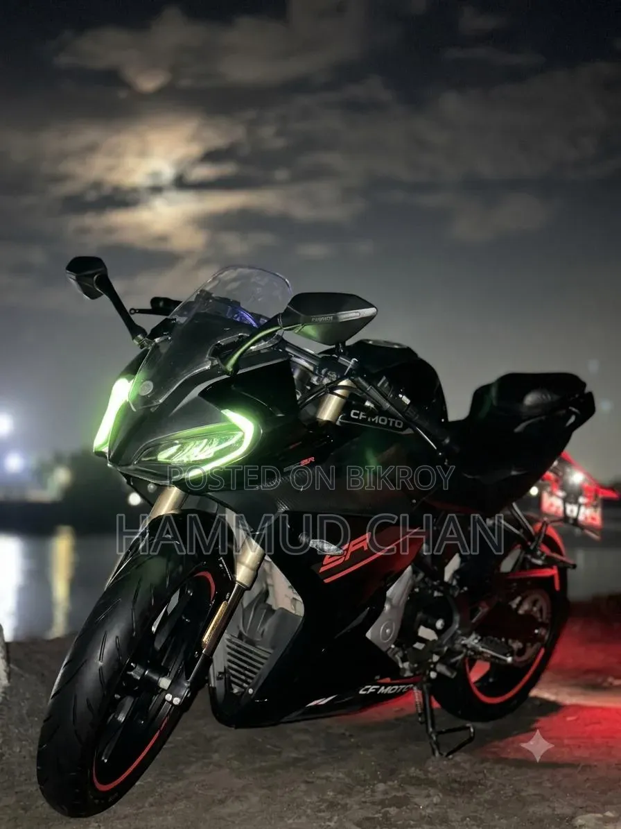 সিএফমোটো ২৫০এসআর ২০২৫ কালো