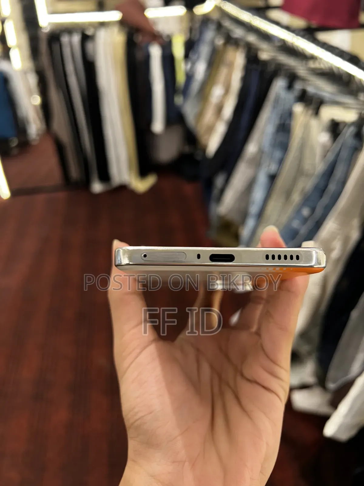 iQOO Neo11 256 GB Orange
