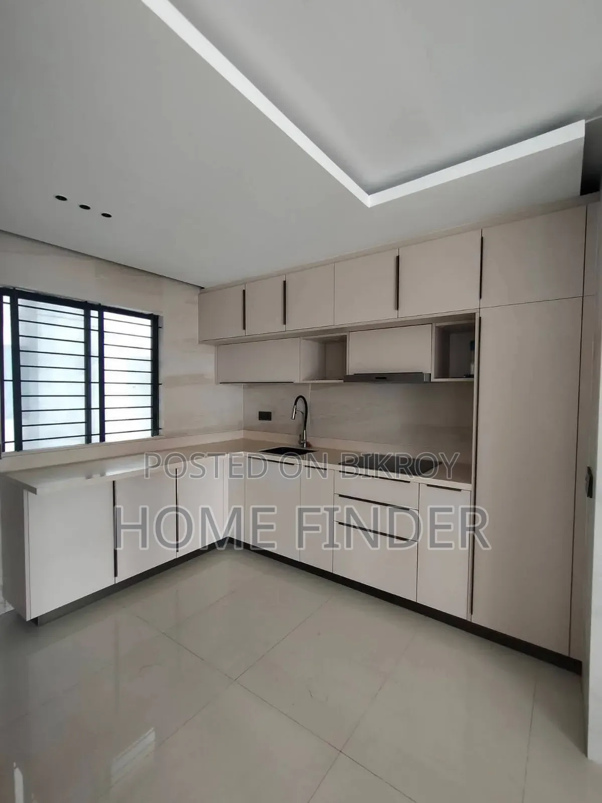 4 Bedroom Apartment in Gulshan 2 for Rent