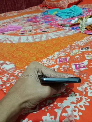 নিউজ স্যামসাং গ্যালাক্সি এস২২ ৫জি ১২৮ জিবি ব্ল্যাক