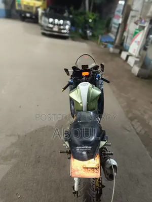 সুজুকি জিক্সার ২০১৯ ব্ল্যাক