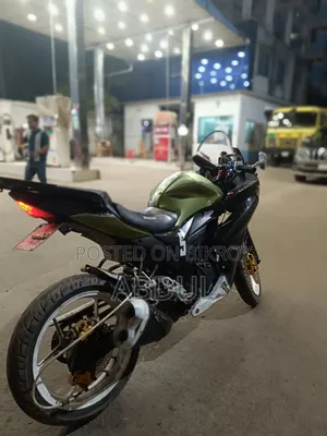 সুজুকি জিক্সার ২০১৯ ব্ল্যাক