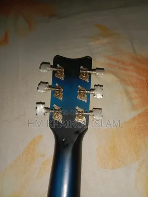 Guitar completely fresh selling due to emergency need