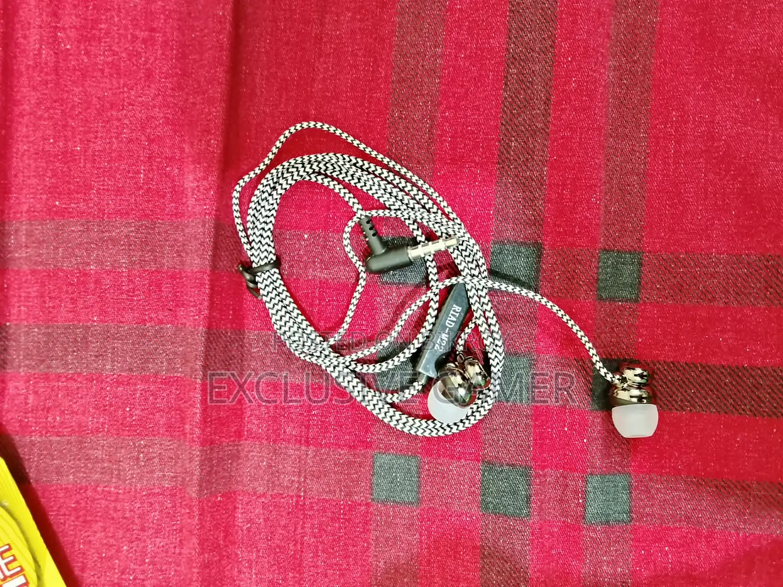 এম- ২২ হেডফোন